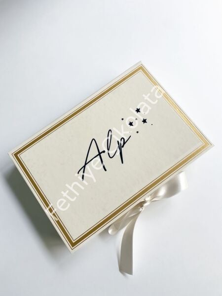 Mukavva Kurdeleli Dekoratif Çikolata Kutusu