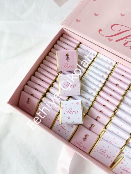 Mukavva Kurdeleli Dekoratif Çikolata Kutusu