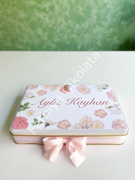 Metal Kutu Bebek Çikolatası