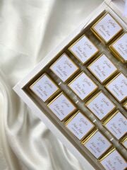 Çiçekli Karton Kutu İsteme Çikolatası