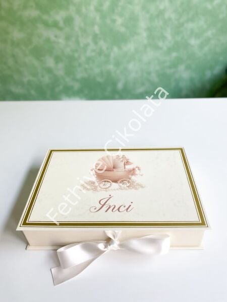 Mukavva Kurdeleli Dekoratif Çikolata Kutusu