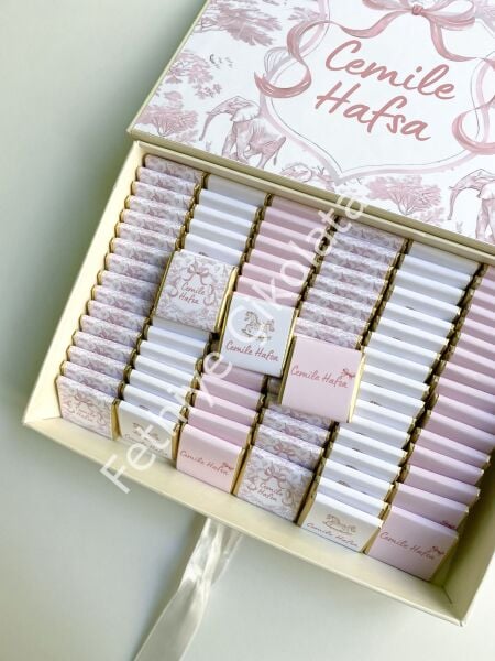 Mukavva Kurdeleli Dekoratif Çikolata Kutusu