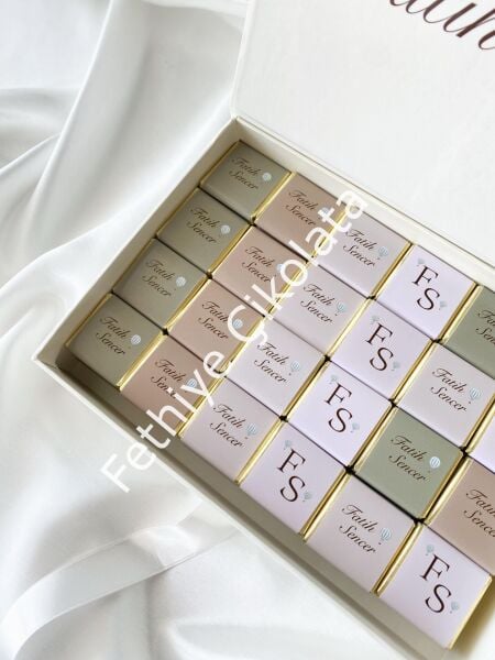 Mukavva Kurdeleli Dekoratif Çikolata Kutusu