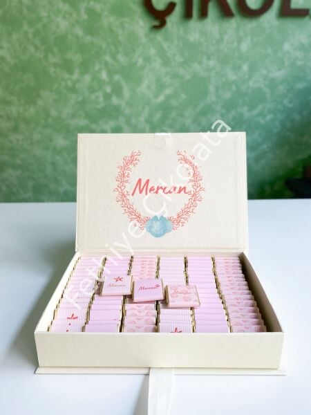 Mukavva Kurdeleli Dekoratif Çikolata Kutusu