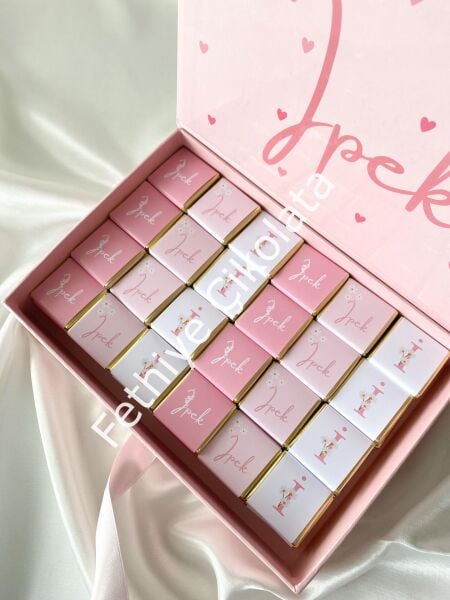 Mukavva Kurdeleli Dekoratif Çikolata Kutusu